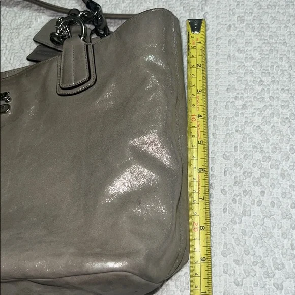 Stunning  Vintage Coach Shimmering Silver Tote Bag - Picture 8 of 9